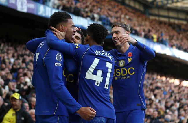 Xabi Alonso tiết lộ chỉ đạo giữa giờ nghỉ giúp Chelsea đánh bại MU