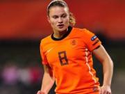 Cú sút phạt siêu đẳng của một nữ cầu thủ