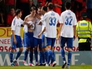 CĐV tấn công Dinamo Moscow bằng súng sơn