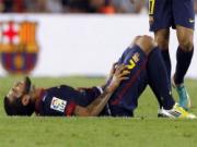 Barcelona: Điều gì đang xảy ra với Dani Alves?