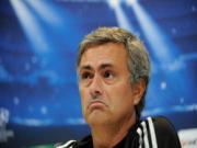 Mourinho so sánh học trò Sergio Ramos với… vợ