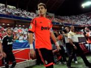 Casillas bảo vệ .... Barca, phản đối ý định mua Radamel Falcao của Mourinho