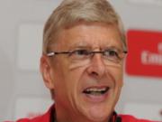 Thắng vất vả, Wenger coi trận đấu như một "set tennis"