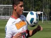 "Hàng thải" của Arsenal ghi siêu phẩm