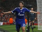 Tottenham nhập cuộc tranh Huntelaar