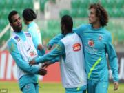 Trận đấu giữa Tottenham và Chelsea chưa diễn ra, Sandro đã "choảng" Luiz