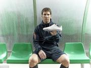 Lionel Messi "nhờ" fan thiết kế giày cho mình