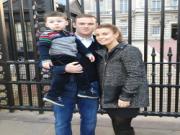 Bà bầu Coleen tất bật đi mua sắm