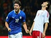 Chơi thiếu người, Italia vẫn xuất sắc đánh bại Đan Mạch