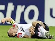 Man Utd đổ cả chục triệu bảng để bảo vệ Vidic, Rooney,....