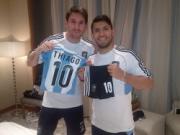 Con trai Messi ra đời: Hãy để trẻ con được yên!