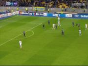 Fan Dinamo Kiev phá thối đội nhà