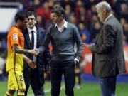 Barca đón tin buồn: Daniel Alves lại chấn thương