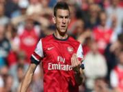 Koscielny nghỉ thi đấu 3 tuần, Wenger không khỏi đau đầu