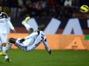 Ứng viên giải Puskas lại tạo nên “siêu phẩm”