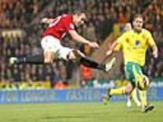 Man Utd đánh mất ngôi đầu: Không Rooney, chỉ biết tạt. Và ăn cái 'tát"