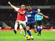 Arsenal rối loạn: Walcott theo chân Van Persie đến M.U?
