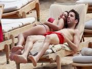 Bí mật được bật mí: Fabregas là kẻ cướp vợ người khác!