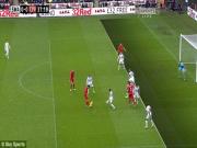 Liverpool đã bị trọng tài cướp mất chiến thắng?