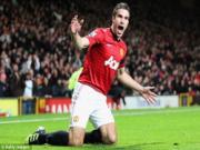 Derby Manchester, còn 1 ngày: Van Persie đã thay đổi M.U như thế nào?