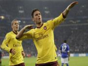 Dẫn trước 2-0, Arsenal vẫn không thể rửa hận Schalke