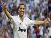 11 điểm kém Barca không phải là vấn đề với Higuain