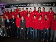 Mourinho háo hức dẫn học trò đi nhận xe Audi