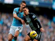 "Trái tim hàng phòng ngự" không ngán ngại lịch thi đấu "khủng khiếp" của Man City