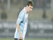 Những lý do cầu thủ hay "khạc nhổ" nước bọt trên sân