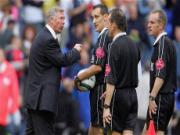 Trọng tài làm Alex Ferguson bị vạ miệng bắt trận derby