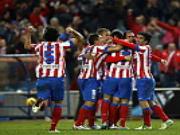 Adrian lập công, Atletico kiên trì bám đuổi Barca