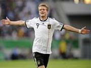 Chelsea cho Leverkusen mượn Marin, tạo đà mua Schurrle