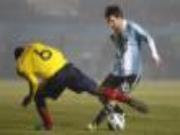 10 pha "xâu kim" ngoạn mục nhất lịch sử bóng đá thế giới!