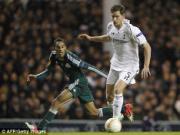 Trung vệ Spurs từng từ chối Arsenal vì bị đẩy lên ... hàng tiền vệ