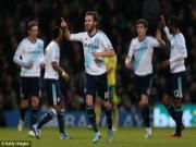 Lampard và ... khung gỗ đưa Chelsea vượt ải Everton