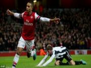 2h45 ngày 24/1, Arsenal - West Ham: Những người cùng khổ