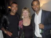 Gia đình Ashley Cole phủ nhận “đánh hội đồng” Rio Ferdinand