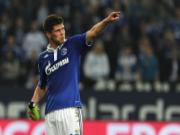 Schalke trở lại tốp 3: Lưỡi tầm sét Huntelaar