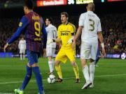 Vì sao Real không thể phòng ngự ở Nou Camp?