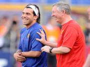 Sir Alex vs Carlos Tevez: Tình yêu và lòng thù hận