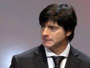 Bất kể thành tích ra sao, HLV Joachim Loew vẫn tại vị ở ĐT Đức đến Hè 2014