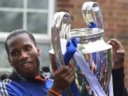 Món quà dành cho “siêu anh hùng” Drogba