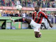 Clarence Seedorf hát hay như ca sĩ