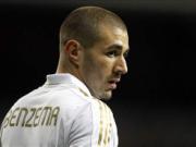Karim Benzema sẽ không rời Real