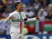 Thắng vất vả, HLV Bento công khai "chê bai" trò cưng Ronaldo