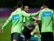 Cầu thủ đánh nhau trên sân tập, nội bộ Bồ Đào Nha bất ổn?