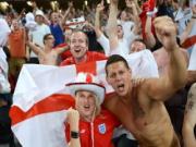 Cú đánh đầu của Rooney và ước mơ 2 tỷ bảng của người Anh