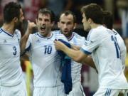 Bạn có biết: Đức cho Hy Lạp vay tiền để siết đất?