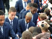 Defoe trở lại đại bản doanh của “Tam sư”