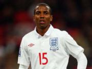 Ashley Young bị chỉ trích vì thì đấu kém ấn tượng
